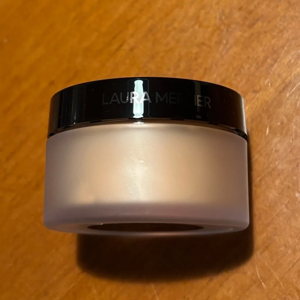 Laura Mercier Secret Brightening Powder for Under Eyes